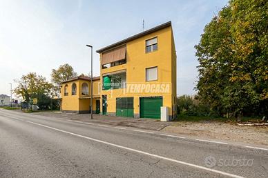 Stabile - Palazzo a Cambiano 15 locali