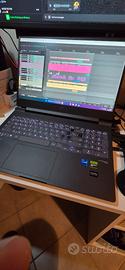 HP Victus 16 RTX 4070 / 32 GB RAM come nuovo