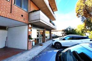 Immobile di 90 m² con 1 locale a Foligno