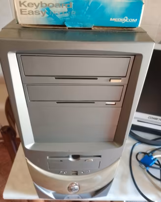 PC computer fisso completo funzionante
