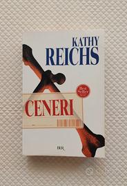 Libro Ceneri di Kathy Reichs