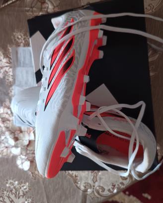 2 paia Scarpe calcio Adidas NUOVE T.43 1/3 e 44
