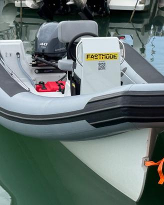 Gommone Fastmode v48 2025 anno