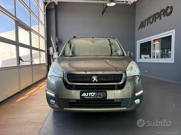 PEUGEOT Partner Tepee BlueHDi 100 Outdoor