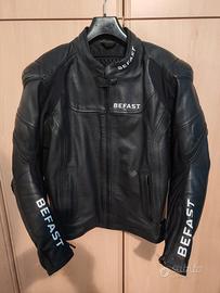 Giubbotto moto in pelle.