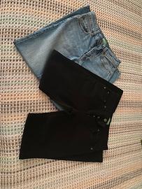 Due jeans blu e nero