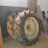 Gomme trattore con cerchi