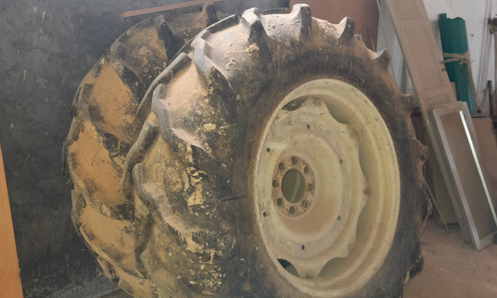 Gomme trattore con cerchi