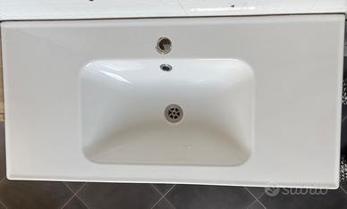 Lavabo Ikea per bagno