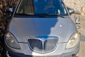 lancia y 1.2 16v platino 4.2005