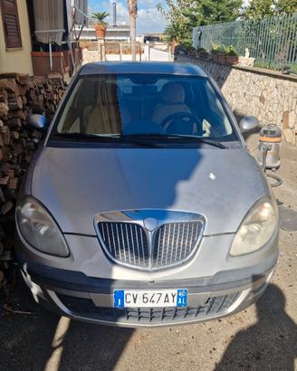 lancia y 1.2 16v platino 4.2005