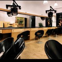 Parrucchiere attrezzature e arredo