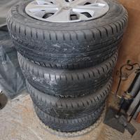 cerchi con gomme clio 4 185.65.15