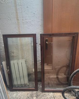 finestra in legno