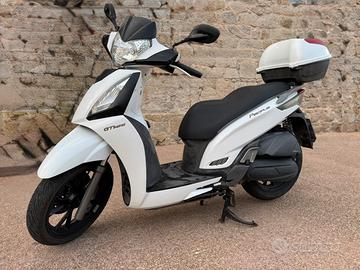 Kymco People 125 GTI