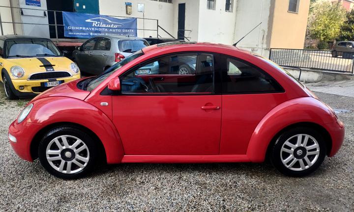 Volkswagen New Beetle 2.0 GPL pelle e tettuccio