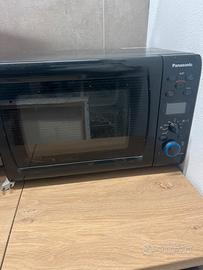 Microonde Panasonic.