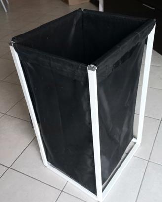 portabiancheria ikea con struttura in metallo