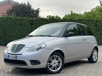 Lancia Ypsilon 1.2 Versus