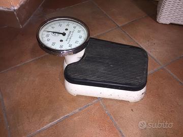 BILANCIA PESAPERSONE SUPREMA OMAS -MADE IN ITALY
