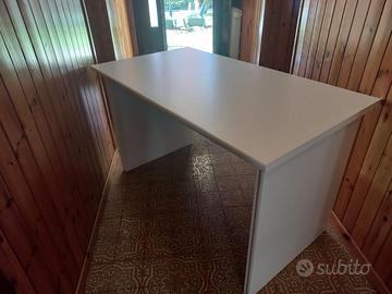 Scrivania&sedie