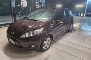 FORD FIESTA 1.4 GPL Neopatentati 