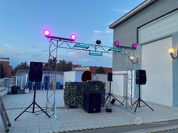 Porta luci con traliccio tipo americana