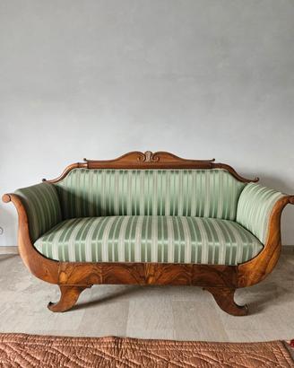 DIVANO PERIODO BEIDERMEIER AUSTRIA.