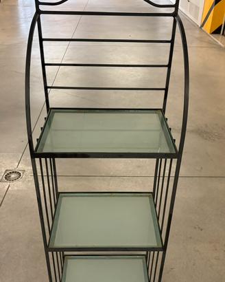 Etagere in ferro con piani in vetro