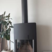 Stufa a legna design moderno