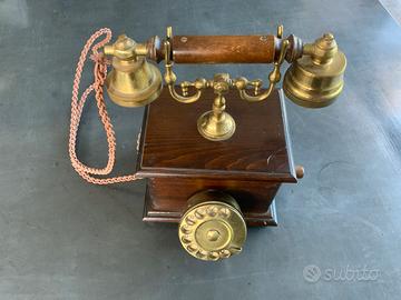 Telefono a manovella