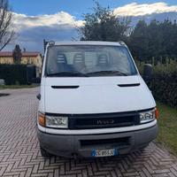 Iveco dealy ribaltabile e pedana idraulica