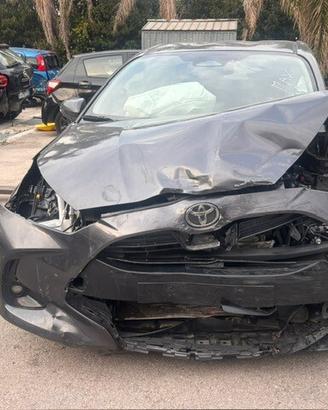 Toyota Yaris 1.5 Hybrid 5 porte Trend AUTO SINISTR