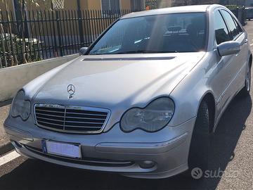 Mercedes C200 Diesel  Avantgarde 2002