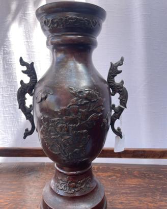 Antico vaso orientale