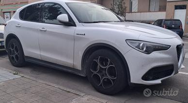 Stelvio allestimento VELOCE