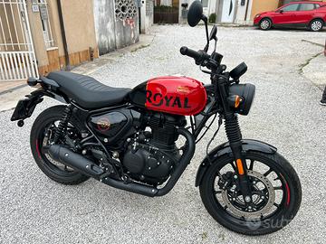 moto da turismo splendida e maneggevole seminuova