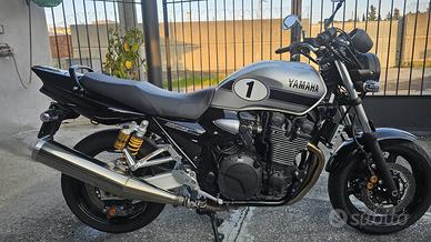 YAMAHA XJR 1300
