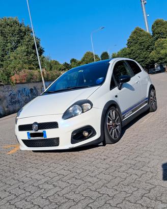 Abarth Grande Punto 1.4 T-Jet 155 CV – Assetto SS