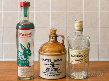 Lotto bottiglie vintage liquori