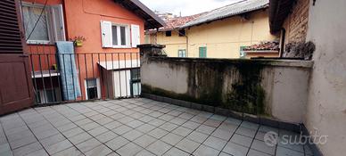 Canelli: Terratetto di 95 mq in Centro Storico (Zo