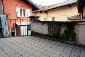 Canelli: Terratetto di 95 mq in Centro Storico (Zo