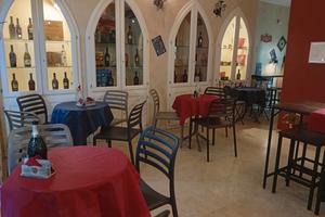 Bar bistro, caffetteria Aperitivi e Cucina