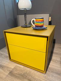 comodino Dado B&B ITALIA laccato cedro opaco