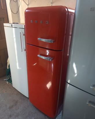 frigorifero Smeg rosso 