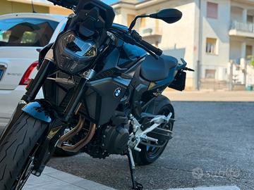 BMW F900 R