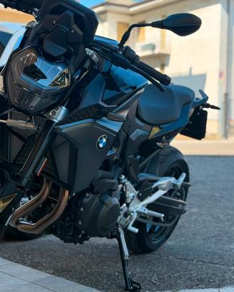 BMW F900 R