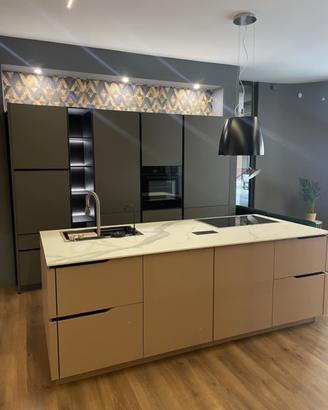 Cucina EXPO con isola - Elettrodomestici BOSCH