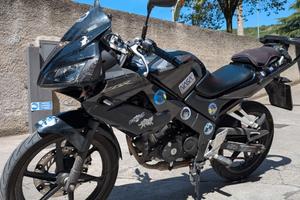 Moto - Honda CBR 125 R