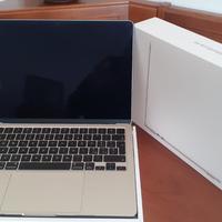 McBook Air da 13” con chip apple M3
